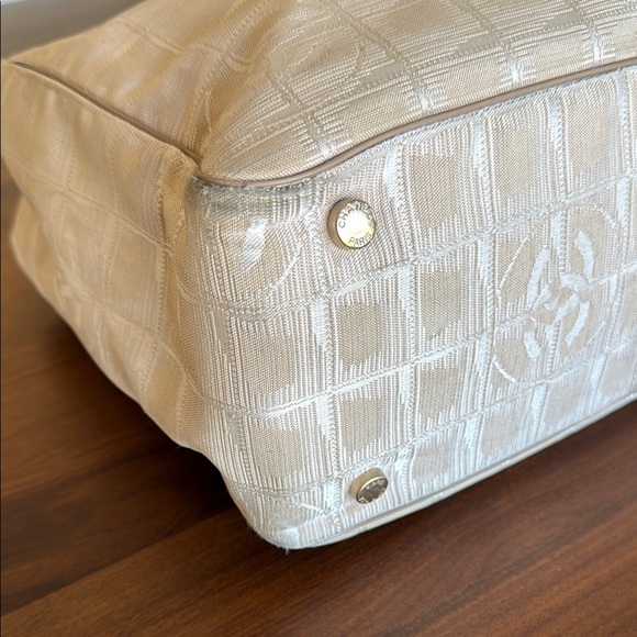 CHANEL New Travel Line Beige Nylon Tote Bag - Picture 6 of 16